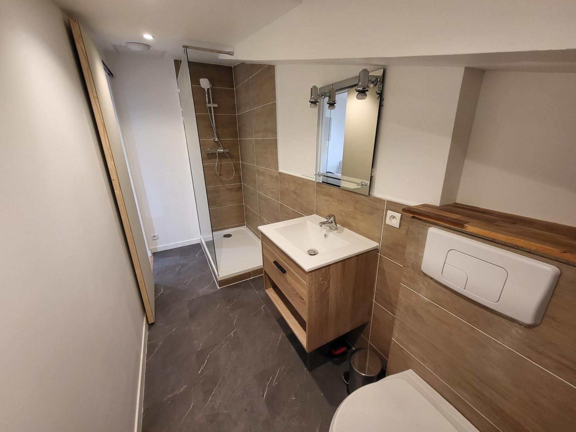 Apartment En Centre Avec Vue Rhone